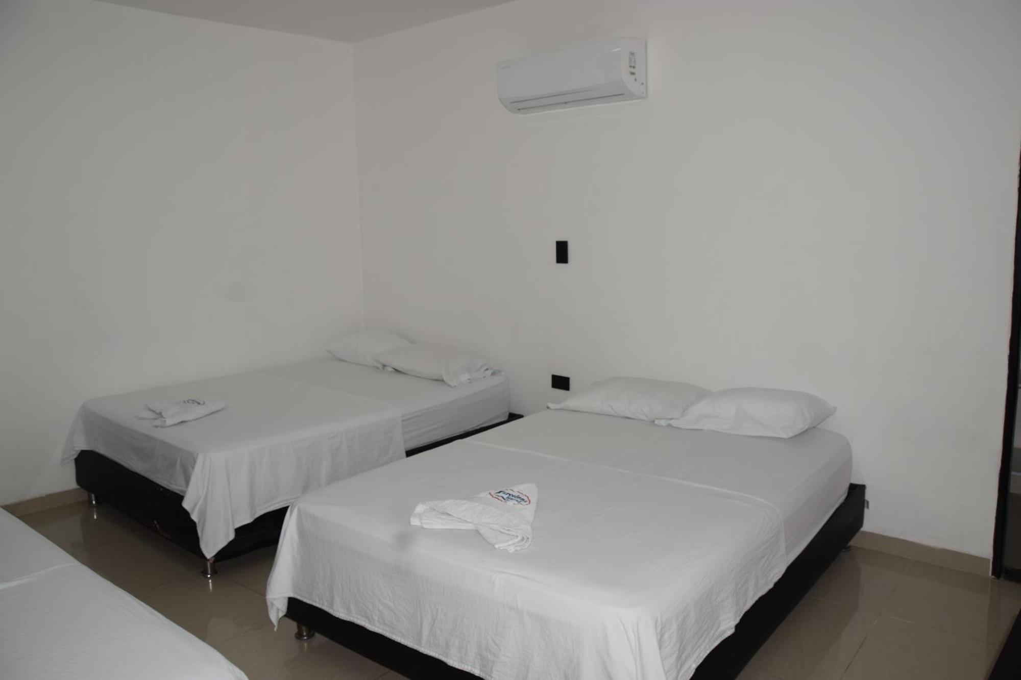 Hotel Barcelona Montería エクステリア 写真